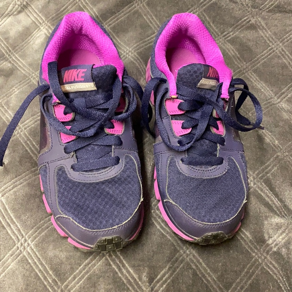 Women’s Nike shoes
